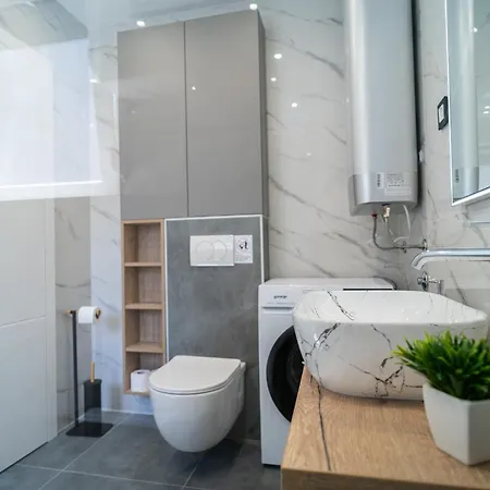 Seafront Sunset Studio&rooms Апартаменти *