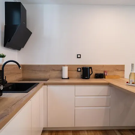 Seafront Sunset Studio&rooms Апартаменти *