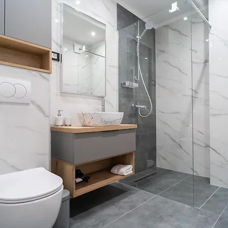 Seafront Sunset Studio&rooms Апартаменти Задар