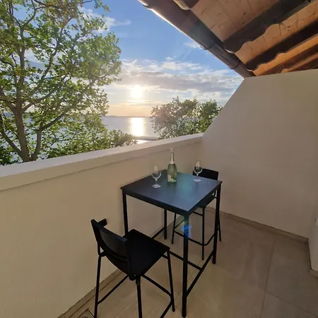 Seafront Sunset Studio&rooms *