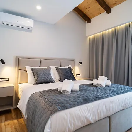 Seafront Sunset Studio&rooms Апартаменти