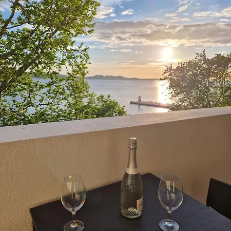 Seafront Sunset Studio&rooms * 자다르